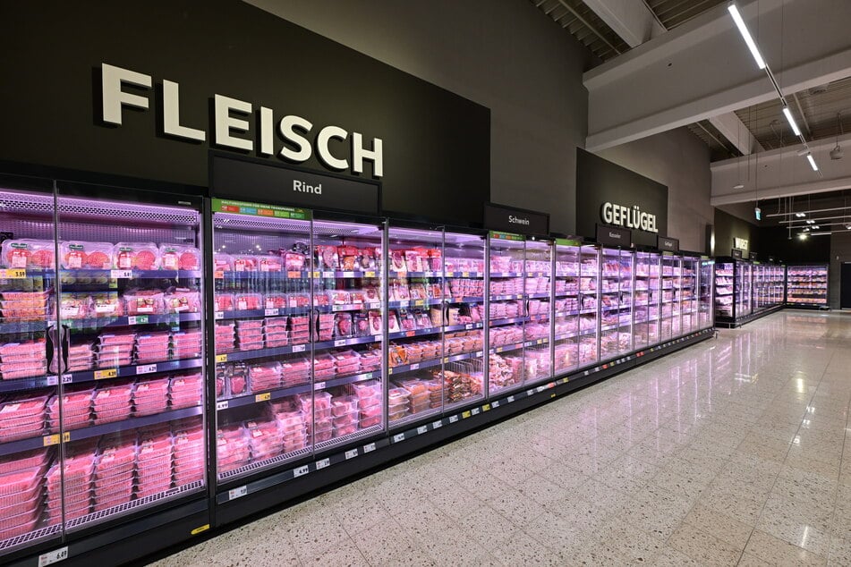 Die neue Filiale kombiniert hochwertige Gestaltung mit intelligenten Energiesparlösungen.