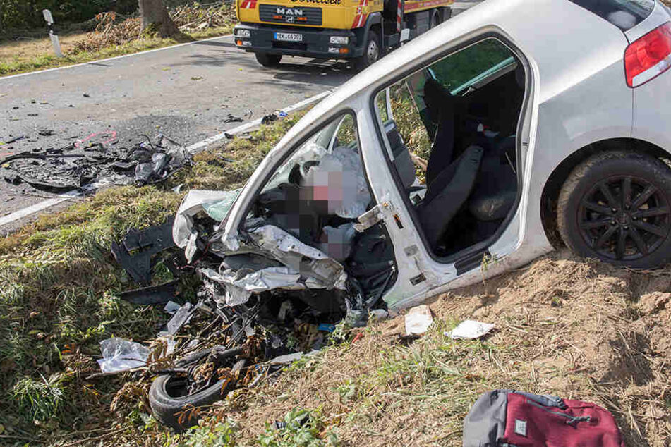 Im Wrack dieses Opels starb ein 28-Jähriger.