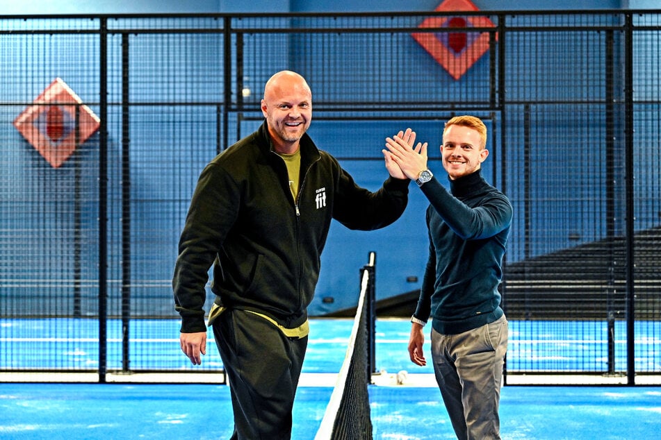 Sind glücklich über die Kooperation: "clever fit"- Unternehmer Stefan Lasch (41, l.) und Rennfahrer Jonas Greif (25).