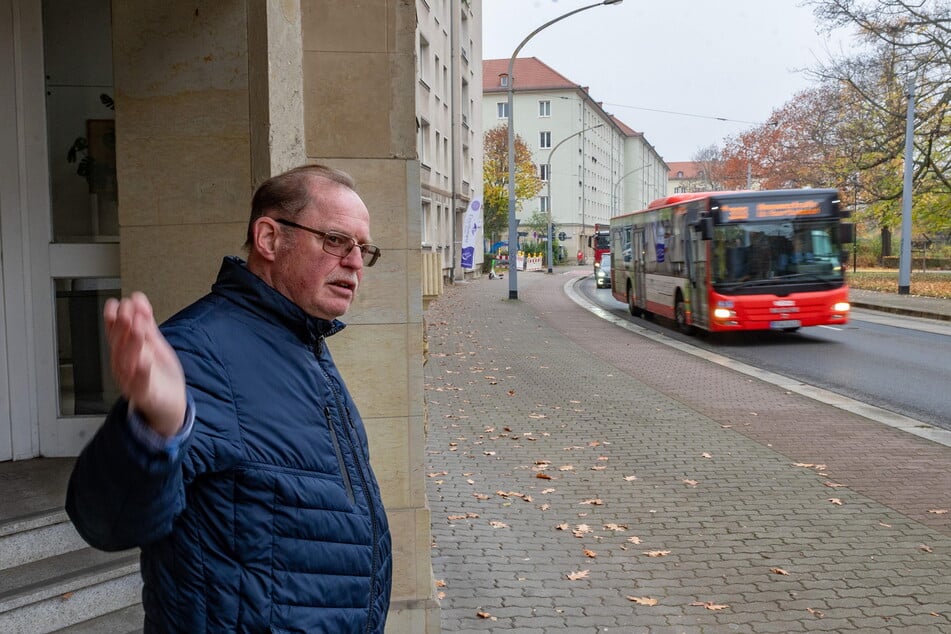 Starken Straßenlärm gebe es hier schon immer, aber das Verkehrsaufkommen habe zugenommen, berichtet Anwohner Helmut Büttner (66).