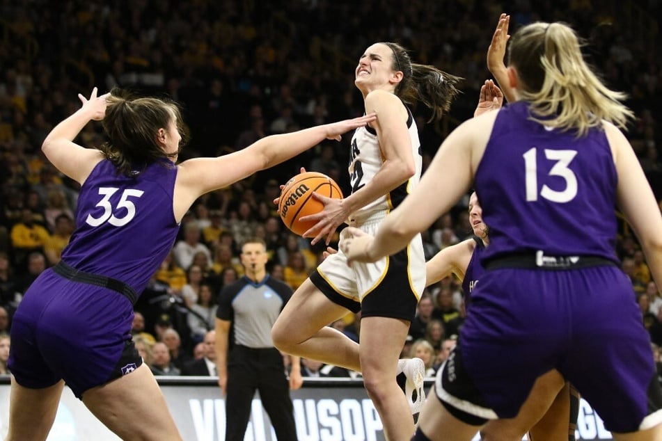 Caitlin Clark's behavior drew attention for all the wrong reasons during the first round of the NCAA tournament, causing her dad and fans alike to call her out.