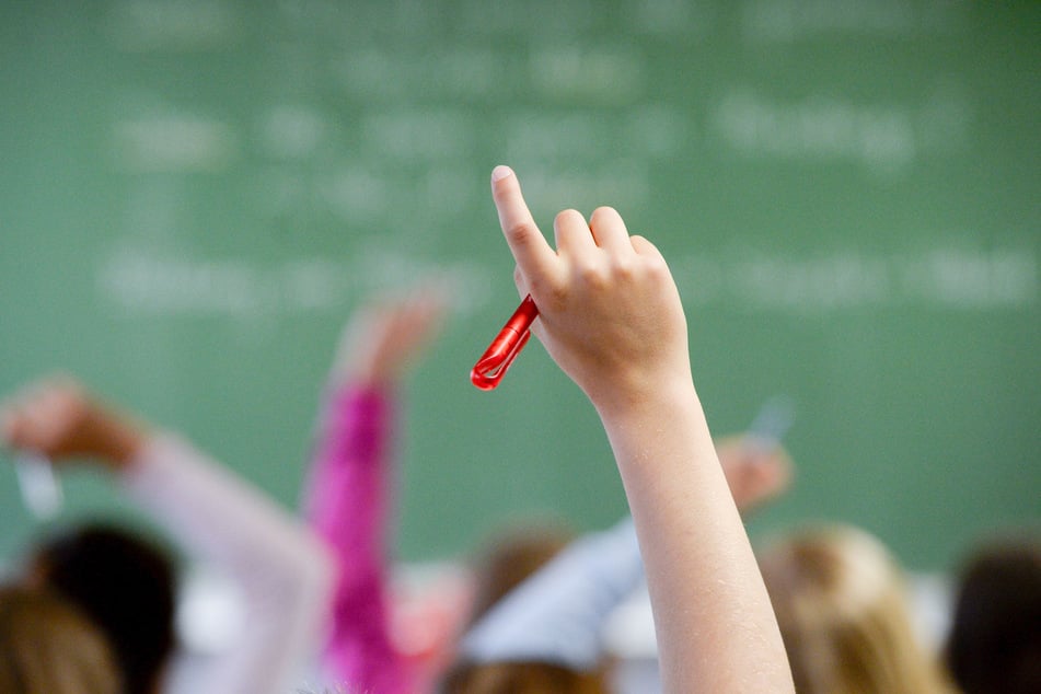 An den Schulen in Nordrhein-Westfalen wird es auch nach den Osterferien keinen regulären Unterricht geben.