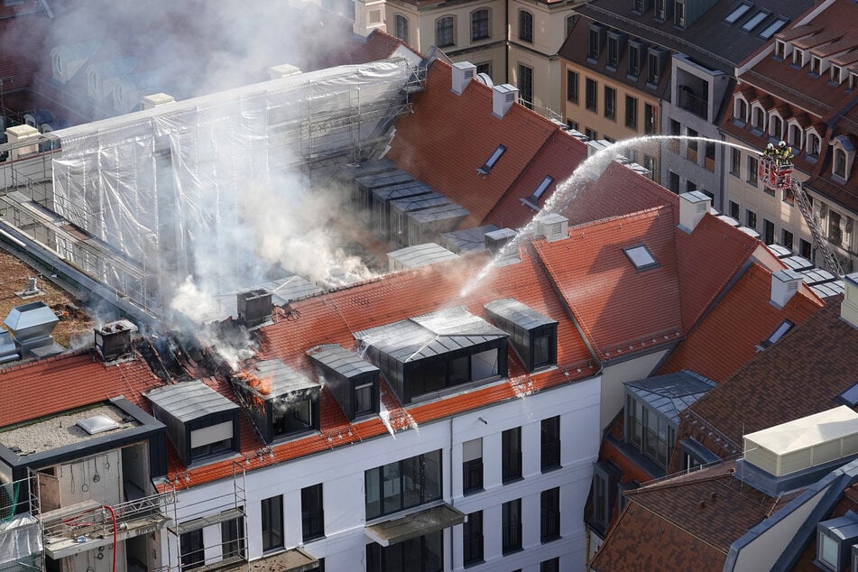 Dresden: Feuer an der Frauenkirche: Löste ein Schweißer den Dachbrand aus?