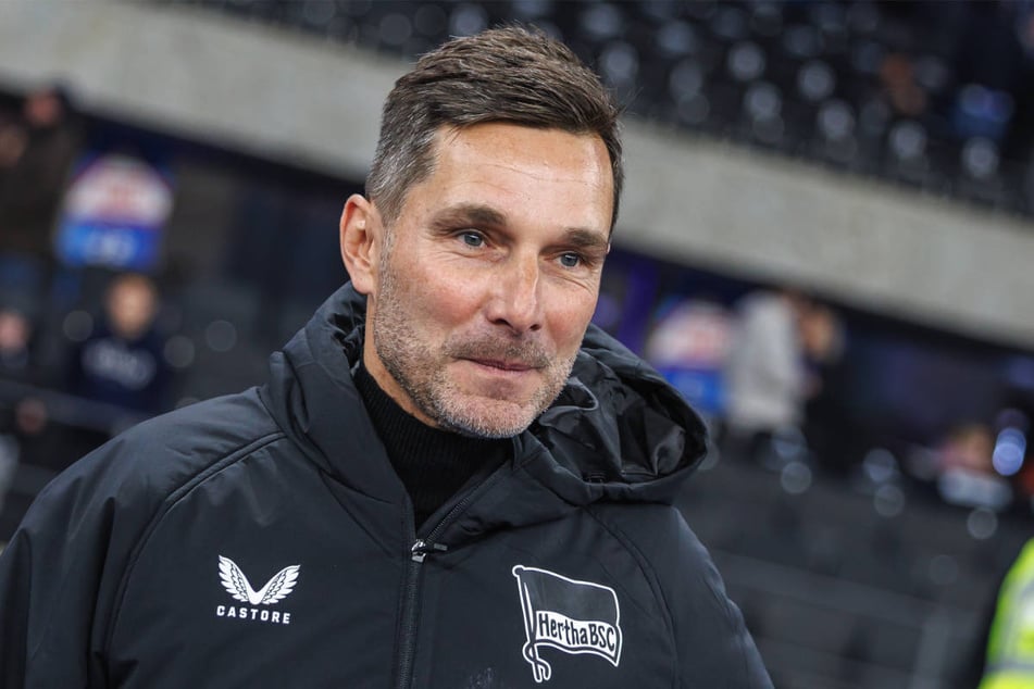 Hertha-Coach Stefan Leitl (48) freut sich auf ein stimmungsvolles Spiel im Olympiastadion.