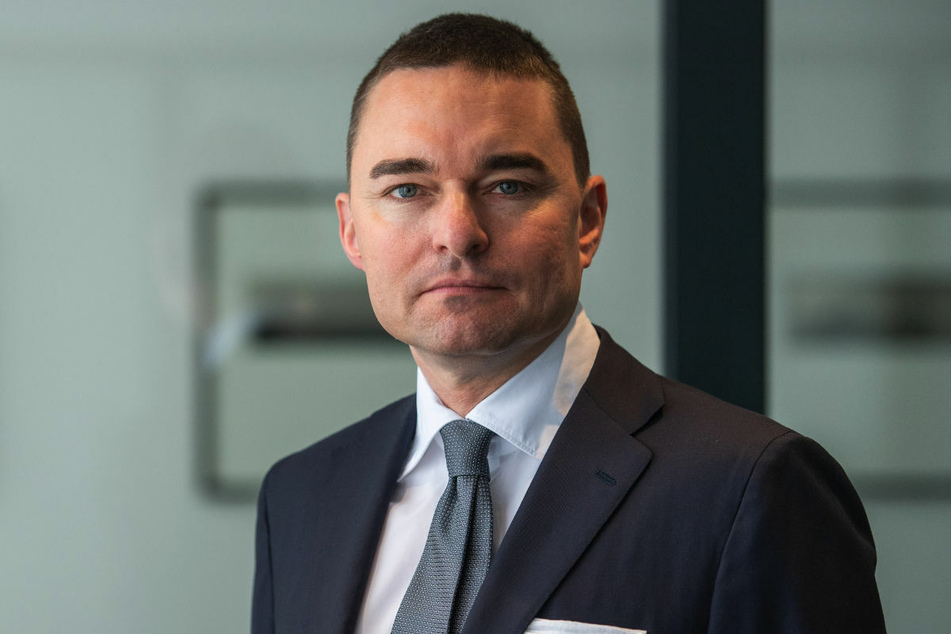 Investor Lars Windhort (44) macht sich über einen drohenden Abstieg in die 2. Bundesliga keine Gedanken. Vielmehr träumt er davon, in Berlin ein ähnliches Fußball-Imperium zu errichten, wie der Agnelli-Clan bei Juventus Turin.