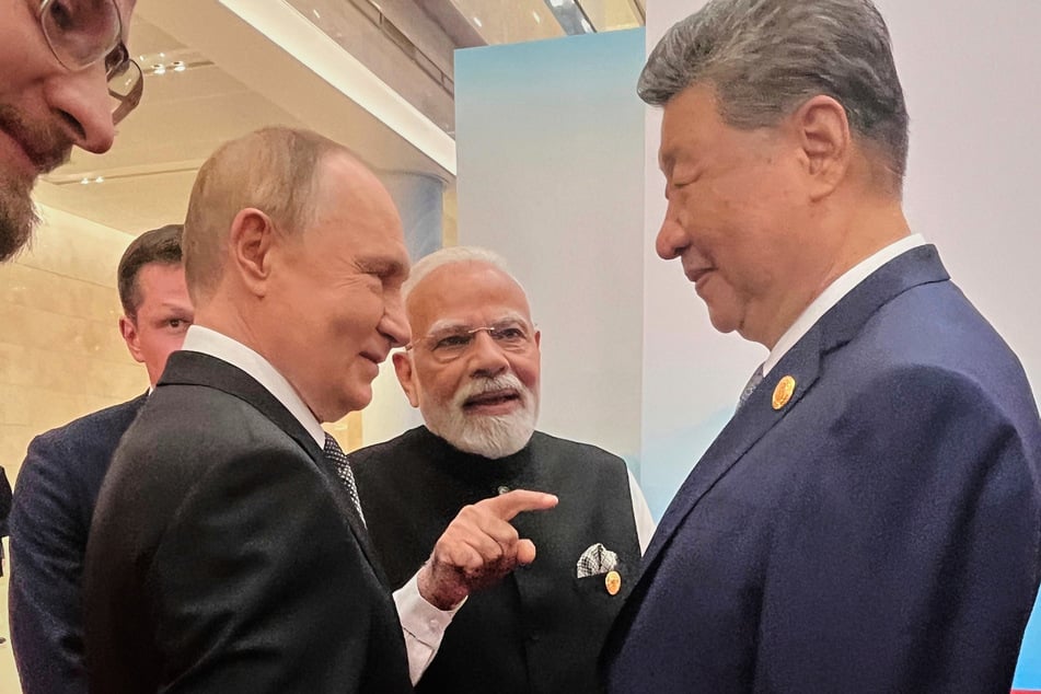 Kremlchef Wladimir Putin (73, l.) trifft in der kommenden Woche unter anderem Chinas Partei- und Staatschef Xi Jinping (73, r.)