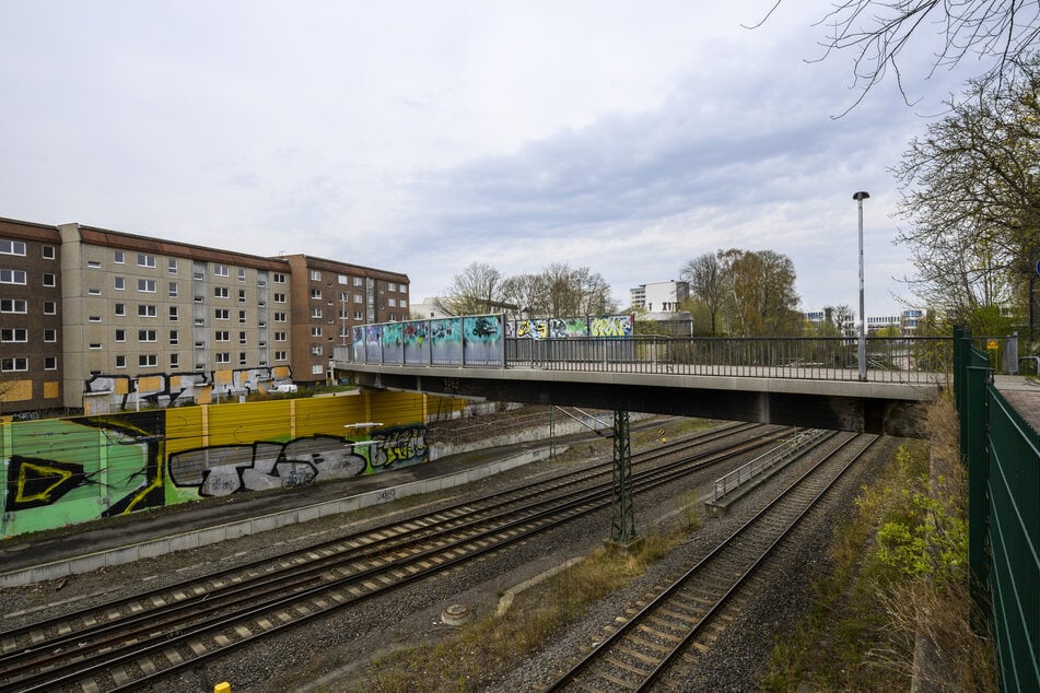 Die Stadt Chemnitz plant, die Fuß- und Radbrücke an der Hainstraße in Chemnitz abzureißen.
