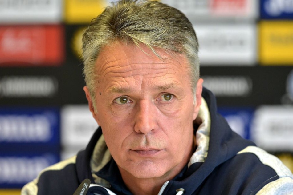 Trainer Uwe Neuhaus hat keine Zeit für Sentimentalität - er will mit Arminia gewinnen.
