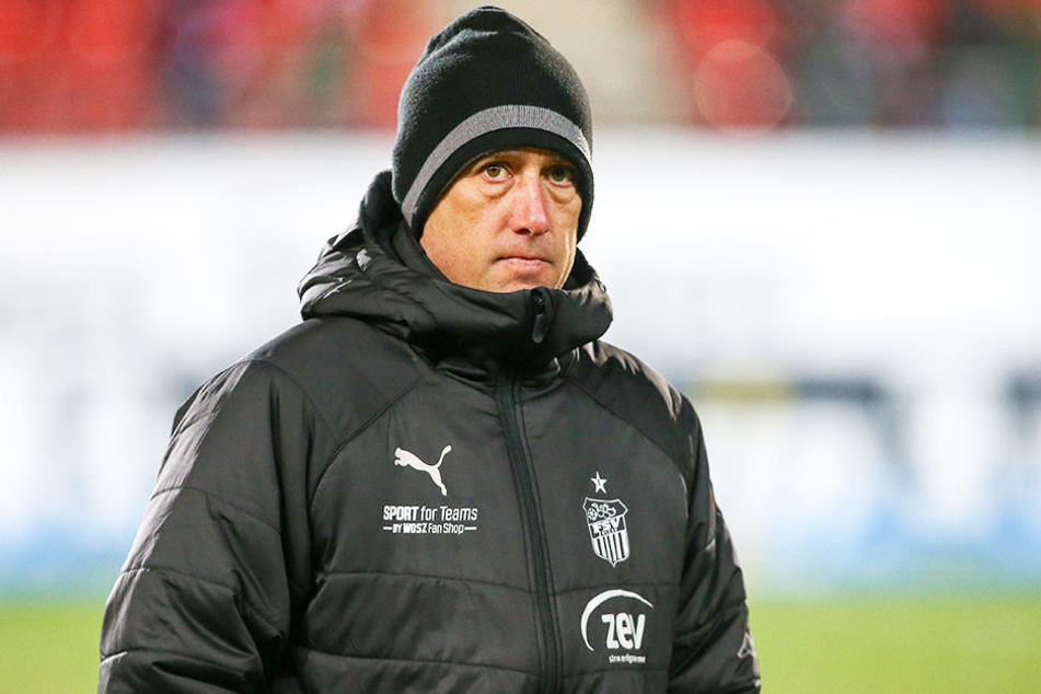 FSV-Coach Joe Enochs muss aufpassen, dass sich die Finanzprobleme nicht auf seine Mannschaft auswirken.