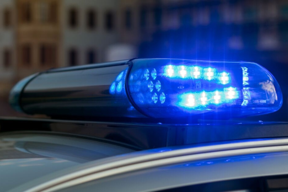 Die Polizei sucht nach der Diebin. (Symbolbild)