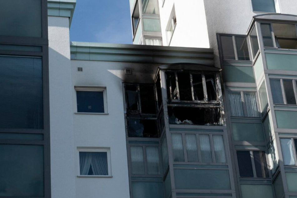 In dem Hochhaus fing ein Wintergarten Feuer.