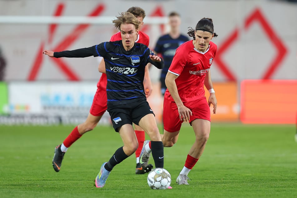 Der Youngster wirbelte in der abgelaufenen Saison wie ein alter Hase durch das Mittelfeld in der Regionalliga Nordost.