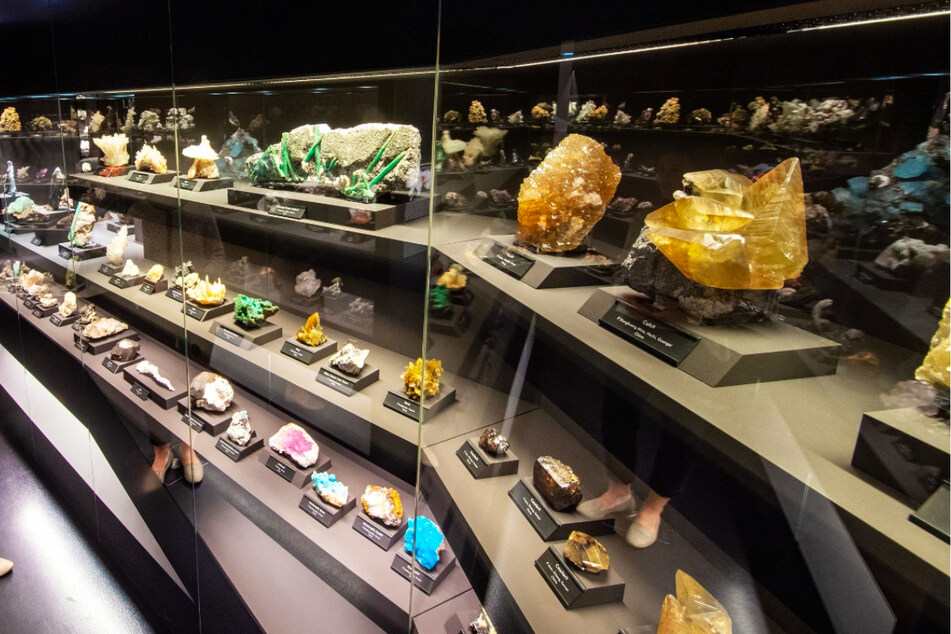 In der Terra Mineralia sind mehr als 3500 Minerale, Edelsteine und Meteoriten ausgestellt.