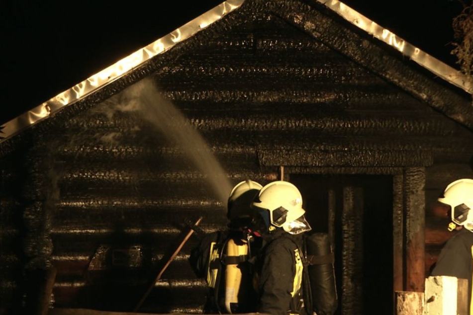 In der vergangenen Nacht musste die Feuerwehr wieder in die Kleingartenanlage ausrücken.