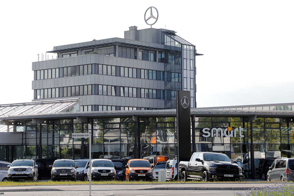 In diesem Autohaus bestellte der Betrüger den Nobelwagen, um an das Übergangsfahrzeug zu kommen.