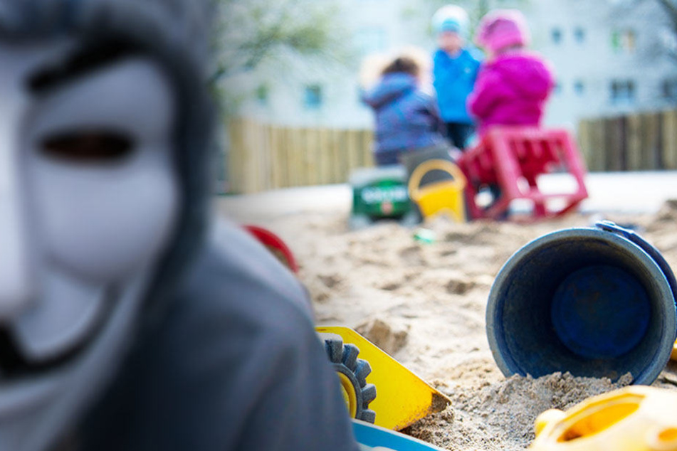 Die Schulen und Kitas wurden bereits von der Polizei über Möglichkeiten der Gefahrenabwehr informiert. (Symbolbild)