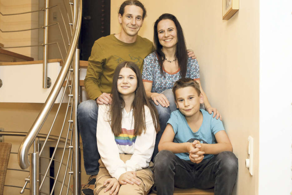 Eine starke Familie: Vater Thomas, Mutter Claudia und Bruder Maxim waren Julia stets ein Halt.