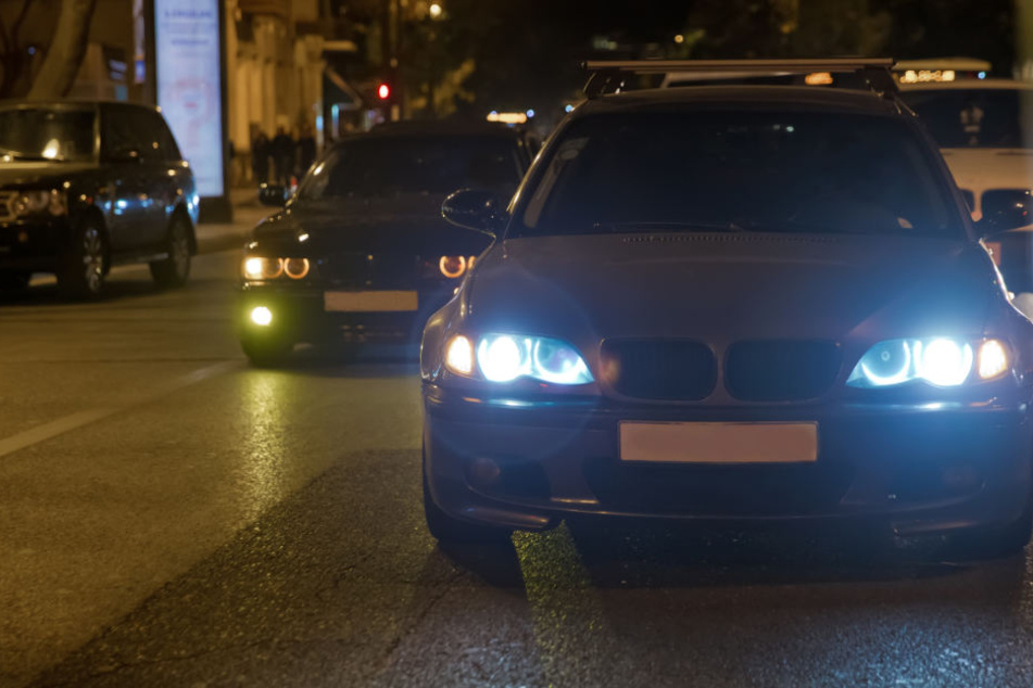 Kopf an Kopf waren die beiden Raser auf der Münsterstraße unterwegs. (Symbolbild)