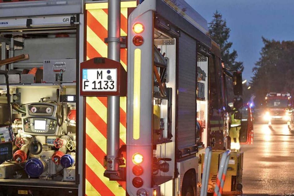Die Feuerwehr musste nur noch lüften, der Nachbar hatte das Feuer bereits gelöscht. (Symbolbild)