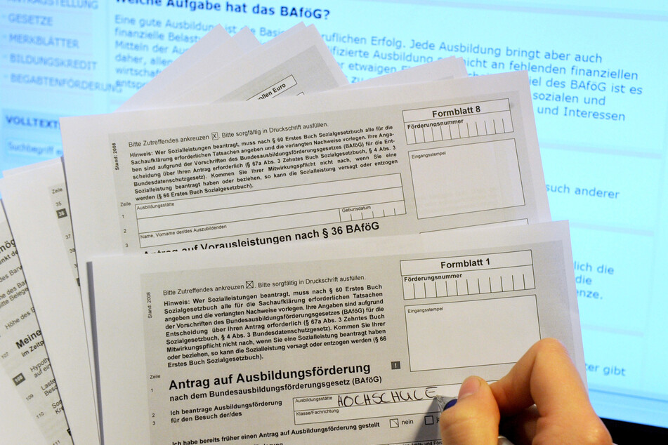 Der durchschnittliche monatliche Förderbetrag nach dem BAföG stieg in NRW im Jahr 2020 auf 544 Euro und lag damit um 11,6 Prozent höher als ein Jahr zuvor.