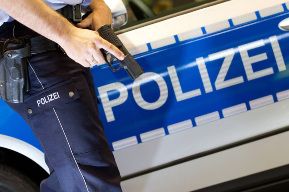 Macheten-Mann geht auf seine Nachbarn los!