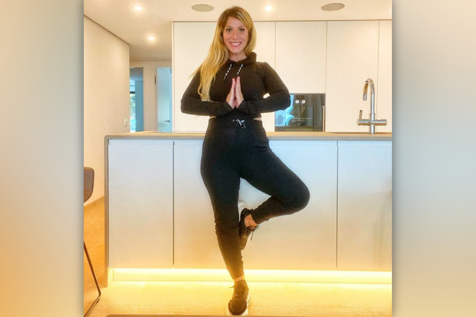 Gülcan Kamps (39) hat neben Yoga seit kurzer Zeit auch das "Hypnobirthing" für sich entdeckt.
