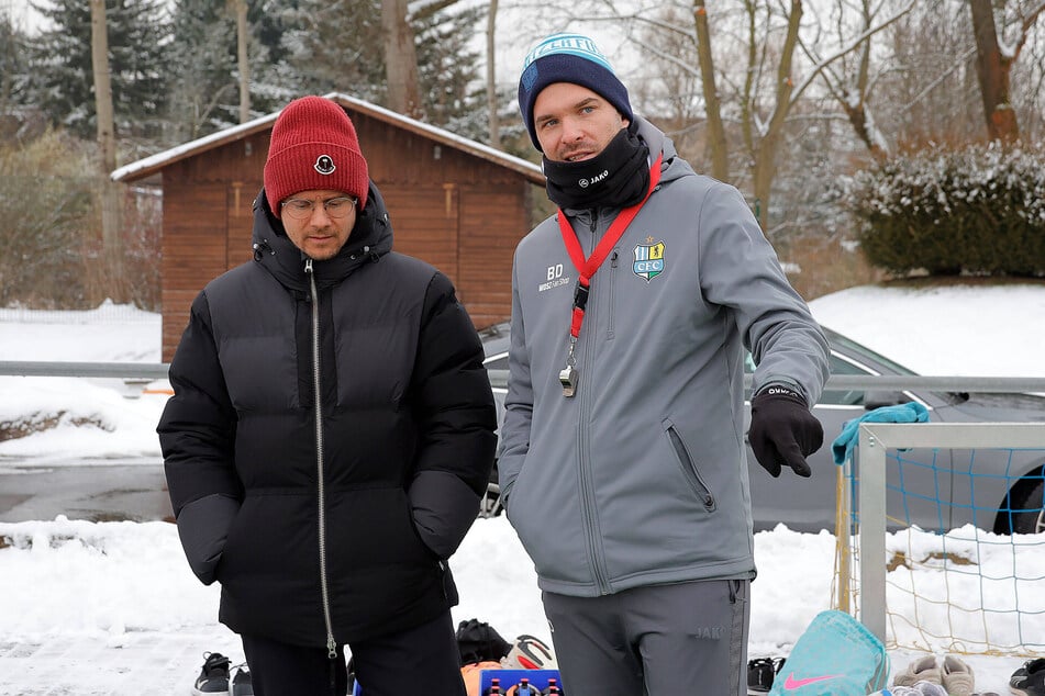 Sind mit den Trainingsbedingungen derzeit unzufrieden: CFC-Sportchef Chris Löwe (36, l.) und Trainer Benjamin Duda (37).