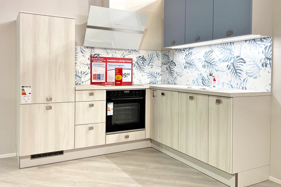 Hier werden hochwertige Küchen super günstig abgegeben