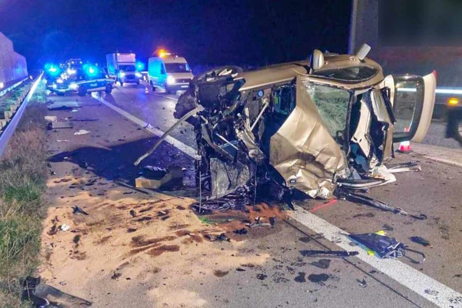 Unfall A5: Geisterfahrer kracht auf Autobahn in Kleinbus: Zwei Menschen sterben!