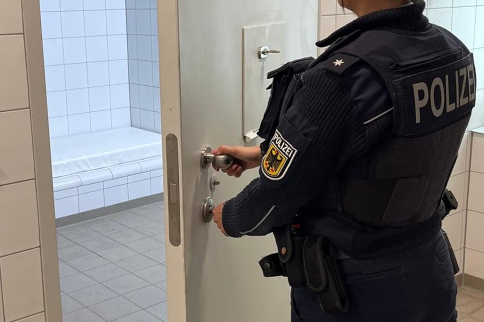 Der Mann (40) wurde festgenommen und soll nun dem Haftrichter vorgeführt werden. (Symbolfoto)