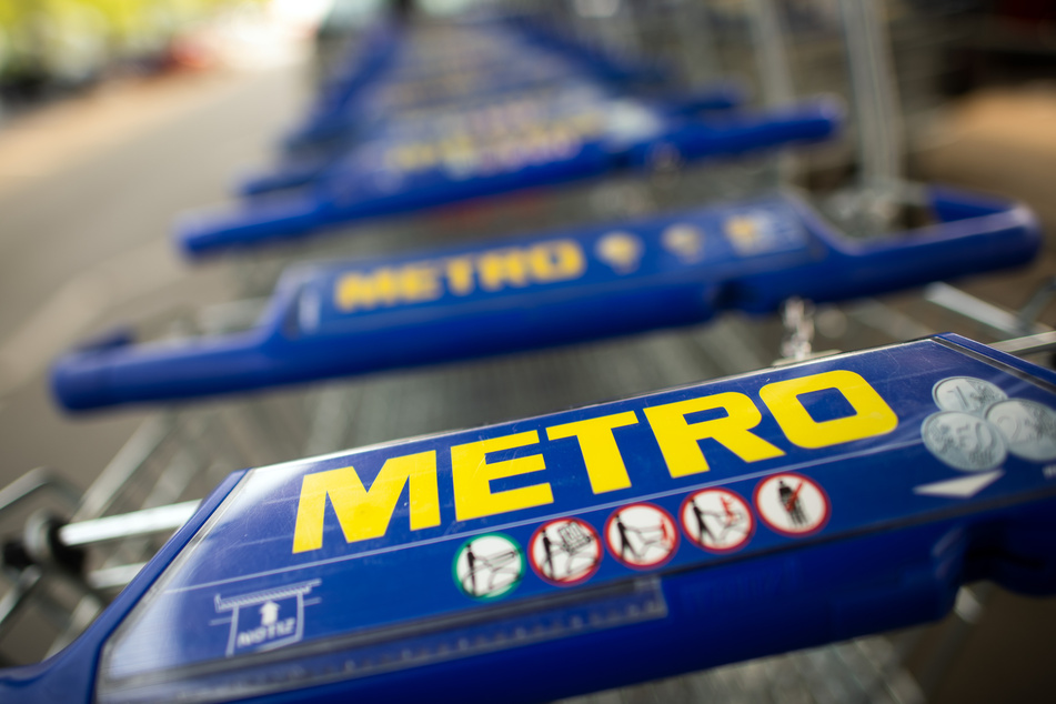 Insgesamt stand bei Metro für das erste Geschäftshalbjahr bis Ende März ein Verlust von 32 Millionen Euro zu Buche.