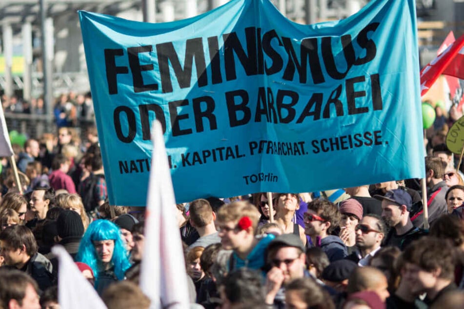 Ab 16.30 Uhr wollen die Aktivisten auf dem Schlossplatz Präsenz zeigen. (Symbolbild)