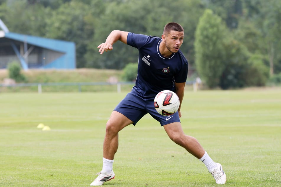 Patrick Kapp freut sich bereits auf den Liga-Auftakt - das zeigt der 29-Jährige auch im Training.