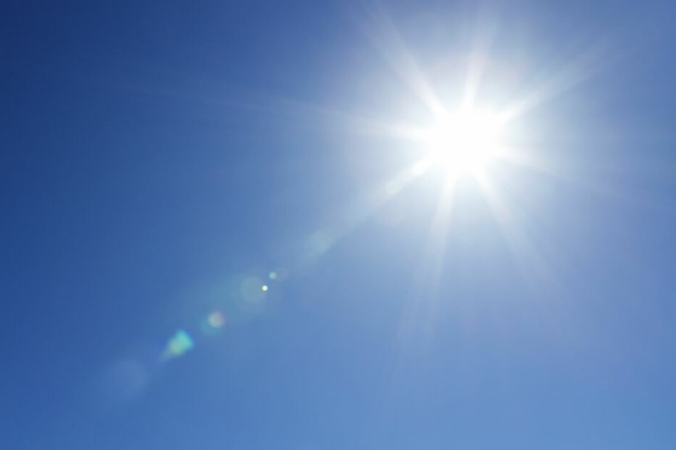 Ozon ist ein unsichtbares giftiges Gas in der Atmosphäre.