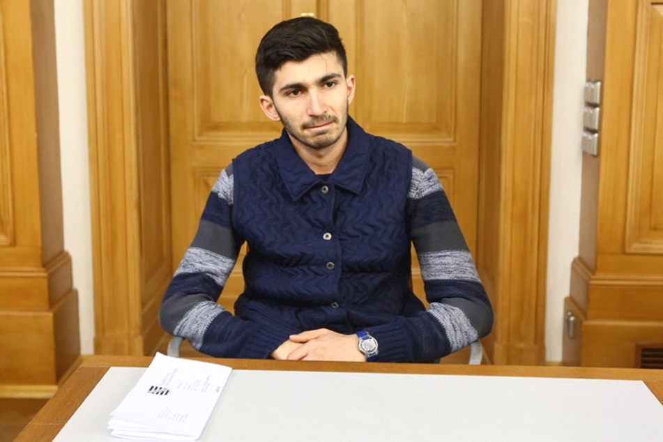 Aziz S. (22), Bruder der Toten, weiß nichts von einer epileptischen Krankheit seiner Schwester.