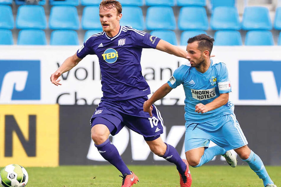 Okan Aydin (r., im Zweikampf mit dem Osnabrücker Christian Groß) gibt ehrlich zu, dass es der Chemnitzer FC gegen den VfL nicht geschafft hat, das Vorhaben „Offensiv-Fußball“in die Tat umzusetzen.