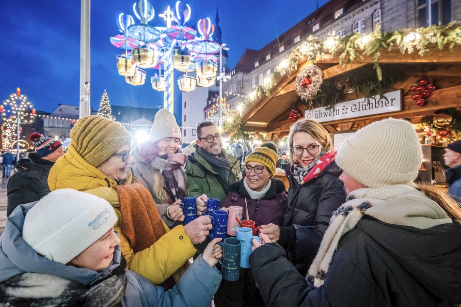 Auch der Chemnitzer Weihnachtsmarkt setzt auf Dauerbeschallung. Im letzten Jahr musste die Stadt 57.790 Euro an die GEMA überweisen.