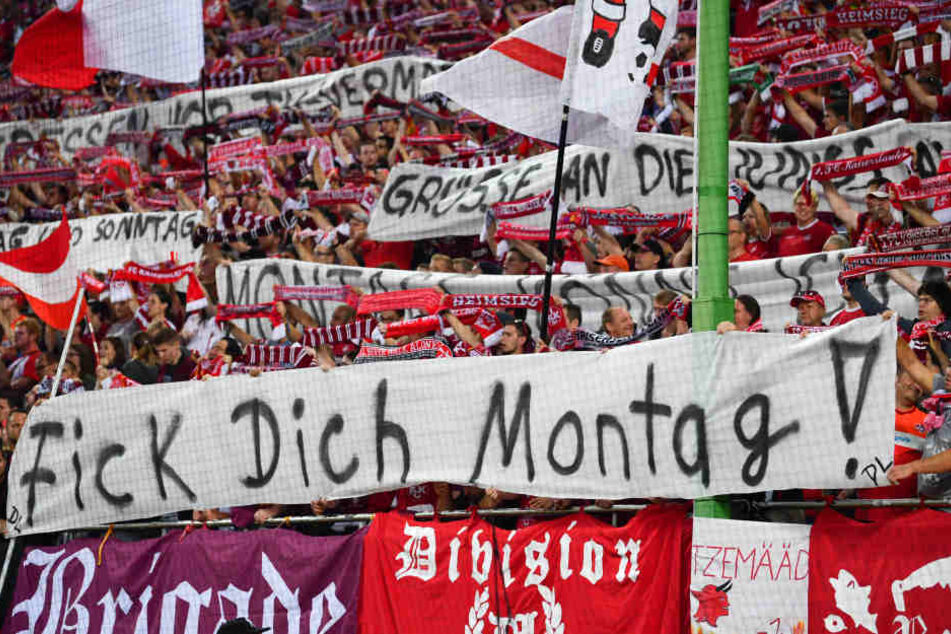 In ihrem Groll lassen sich die Fans der Bundesligisten auch gerne zu eindeutigen Aussagen hinreißen.