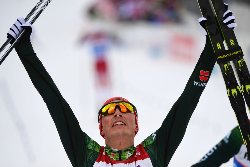 Kombinierer Eric Frenzel hat völlig überraschend seinen sechsten Weltmeister-Titel eingefahren.