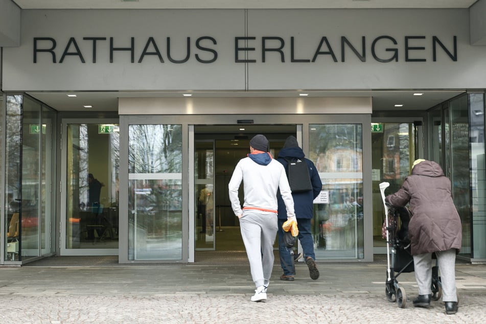 Zoff im Rathaus: Steht Erlangen vor einem politischen Stillstand im Stadtrat? Der Oberbürgermeister zeigt sich optimistisch.