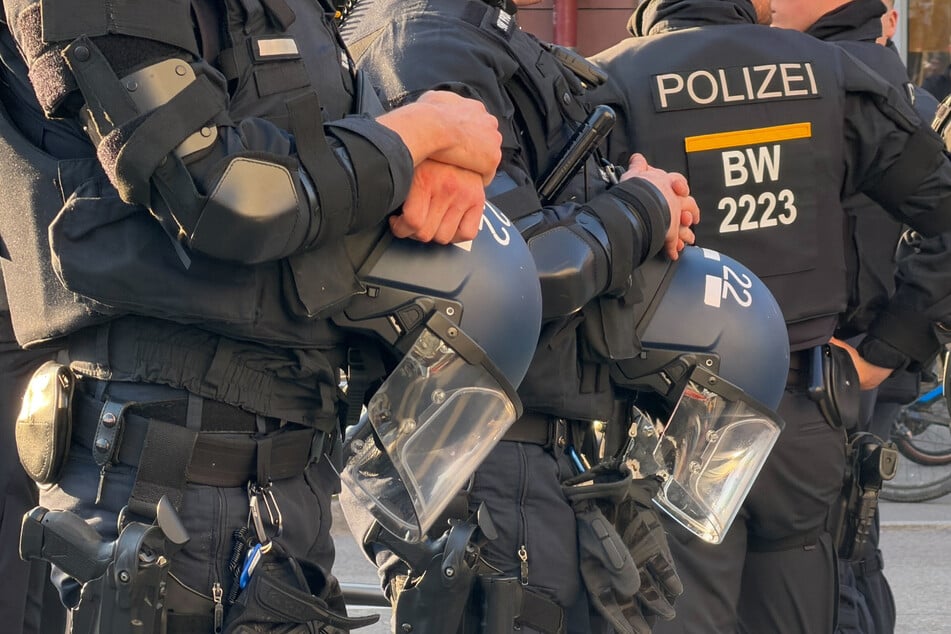 Polizisten mussten Pfefferspray einsetzen.