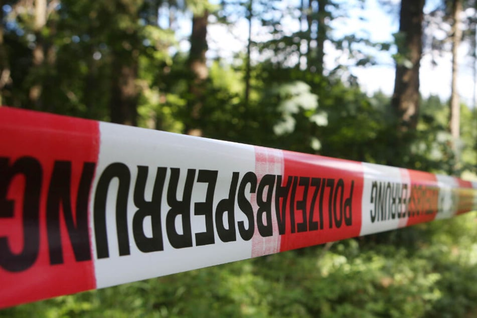 Das Gebiet wurde von der Polizei abgesperrt. (Symbolbild)