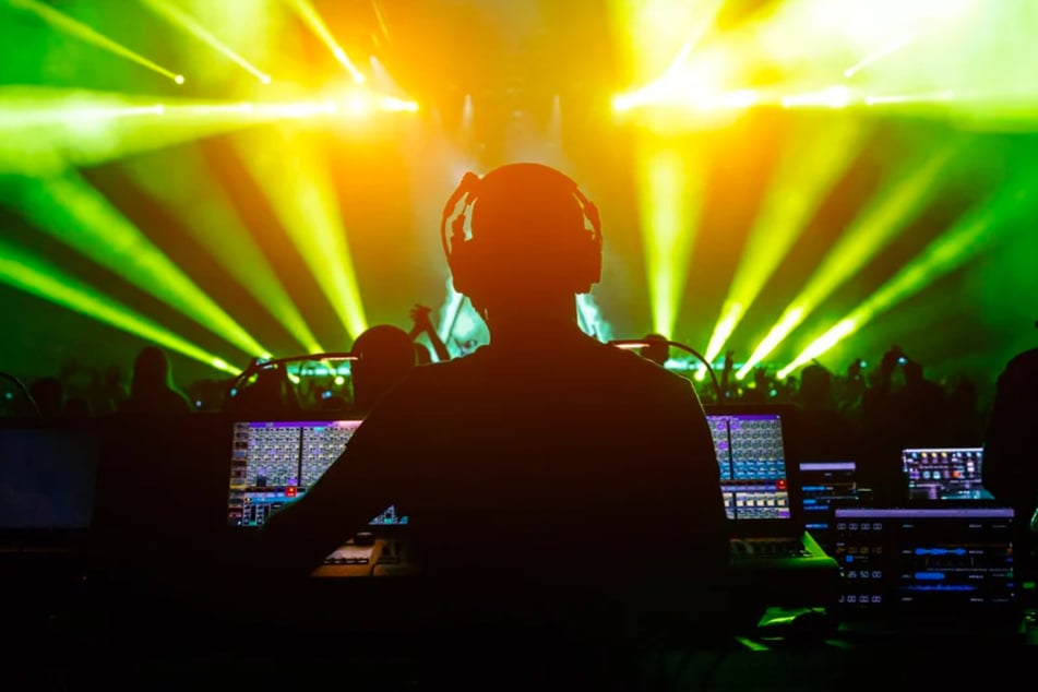 Sowohl Live-Acts als auch DJs werden ordentlich für Stimmung sorgen. (Symbolbild)