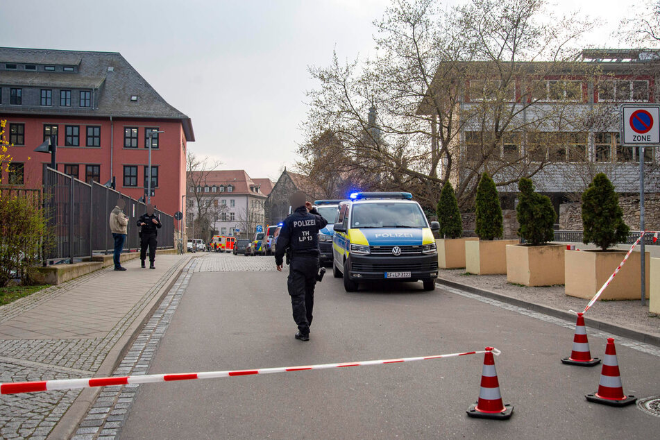 In der Erfurter Innenstadt wurde ein 28-Jähriger lebensgefährlich verletzt.