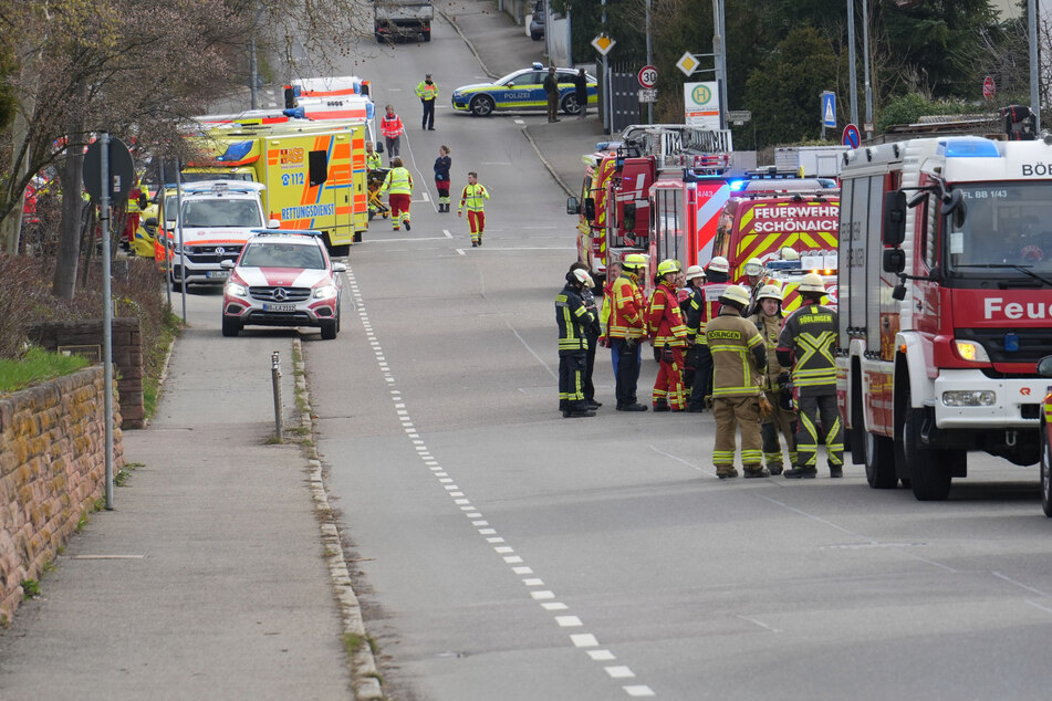 Großeinsatz in Böblingen: Schule wegen Atembeschwerden geräumt