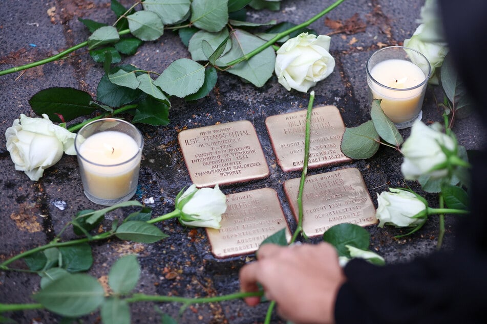 Stolpersteine wie diese wurden in Leipzig-Lindenau von Unbekannten gestohlen.