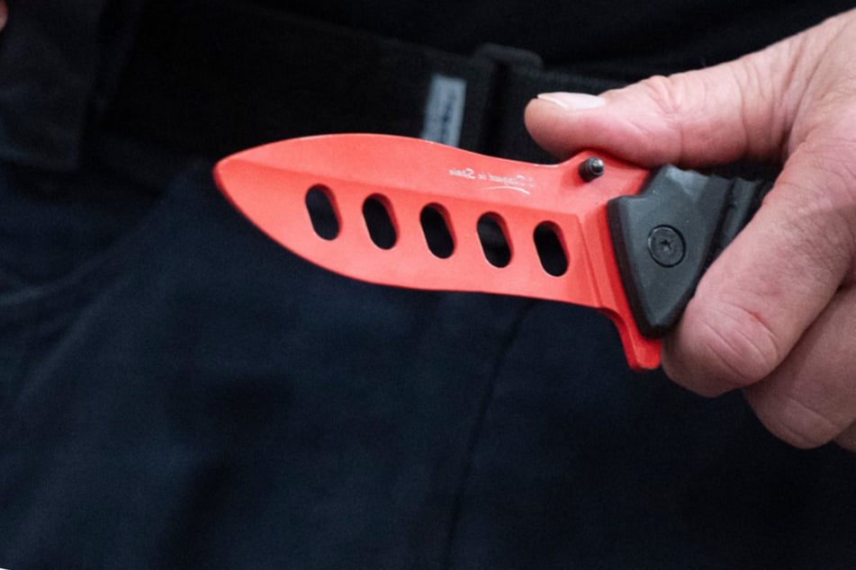 Grundschüler mit Messer bedroht: Wer kennt die jugendlichen Täter?