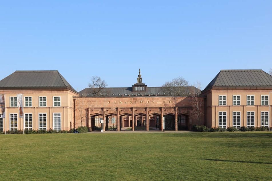 Übergang vom Expressionismus in die Bauhauszeit: das Grassi in Leipzig.