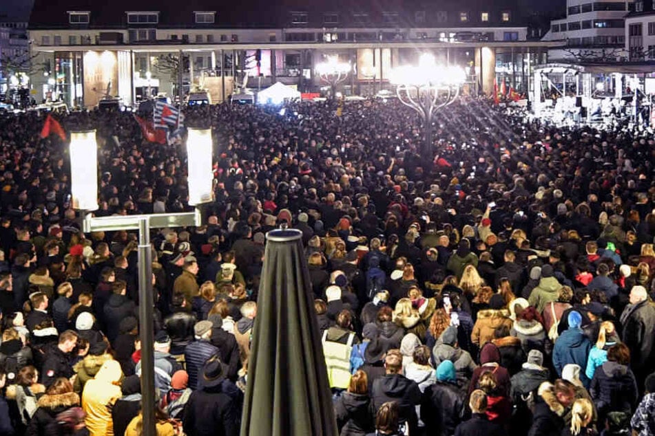Nach Blutnacht: Tausende versammeln sich zu Mahnwache in Hanau