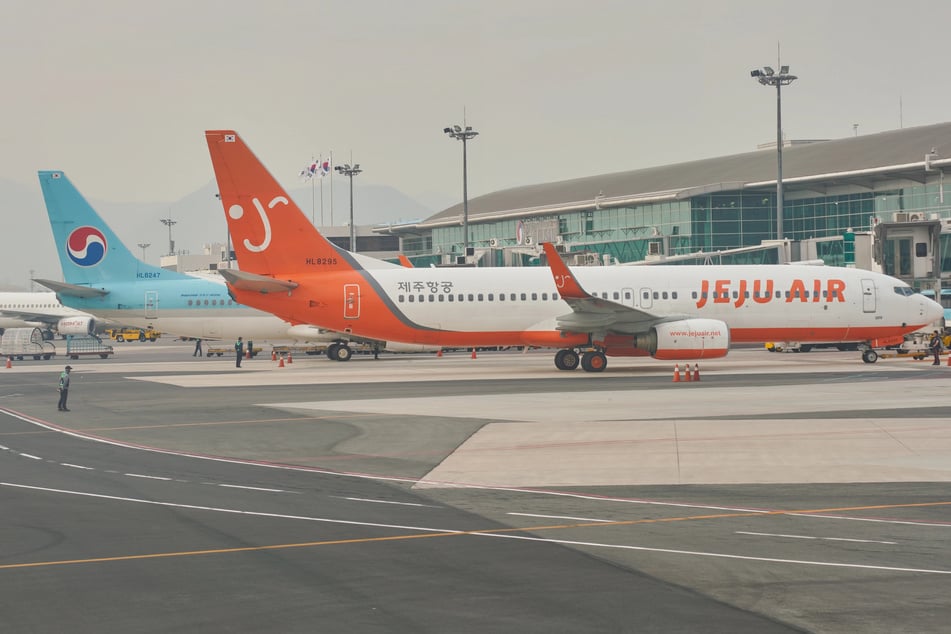 A Jeju Air Boeing 737-800 experienced problems with its landing gear a day after South Korea's worst aviation disaster (file photo).